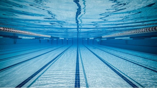 氢氧化钠在游泳池水处理中起到的作用